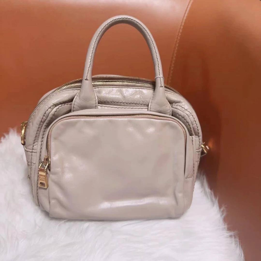 95新 Prada/普拉达 prada 百搭款B0389藕粉色相机包-