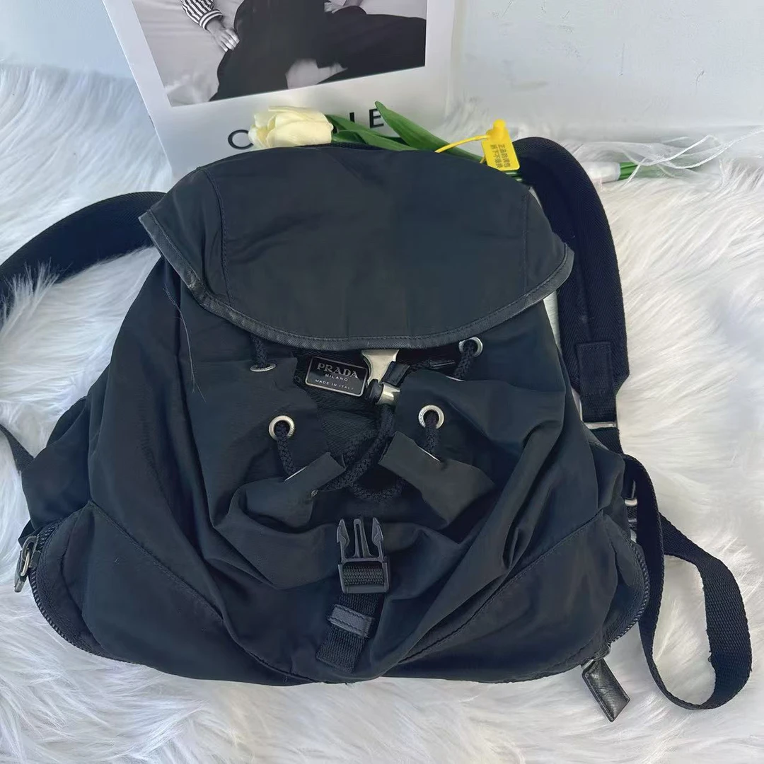 95新 Prada/普拉达 普拉达 百搭黑色双肩包