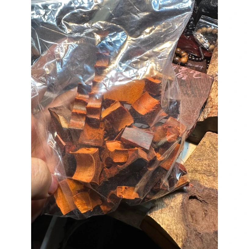 印度小叶紫檀碎料50克鉴别真假对比学习小料大小随机