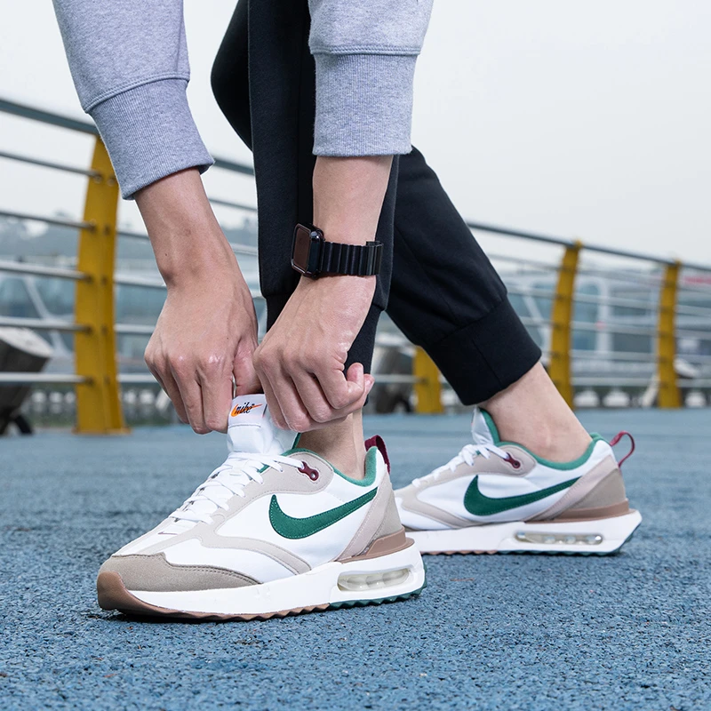 Nike耐克男鞋夏季气垫运动鞋轻便复古低帮男士休闲鞋FB7158-131