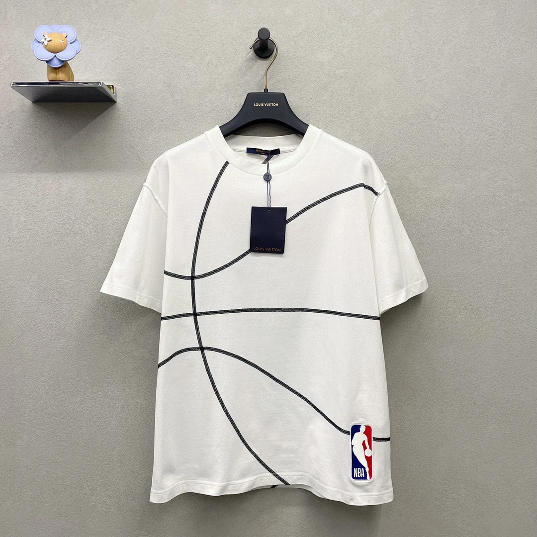 LouisVuitton/路易威登NBA联名款白色短袖 时尚百搭 简约休闲