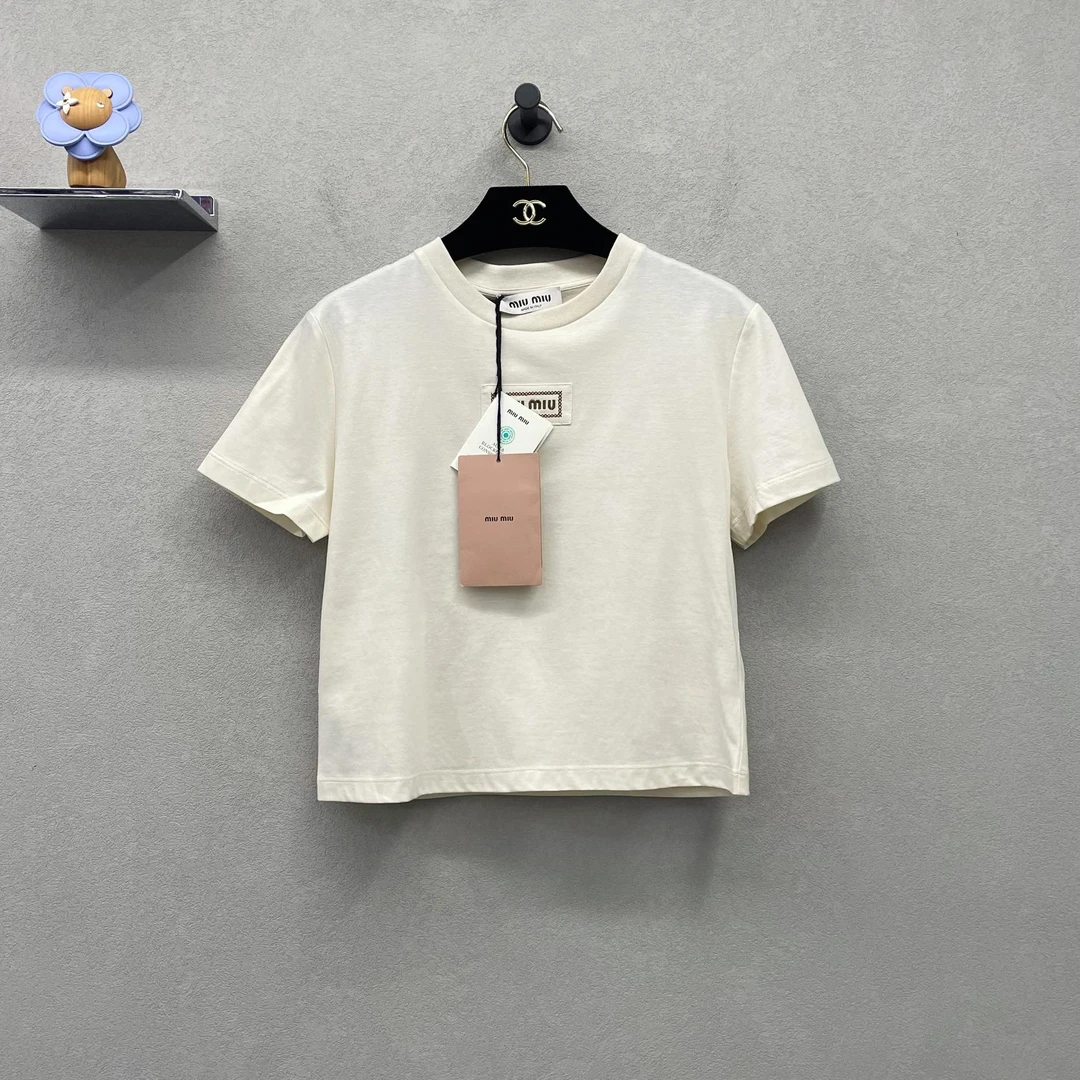 miumiu/谬谬24新款奶白色短袖 面料超级舒服 气质百搭
