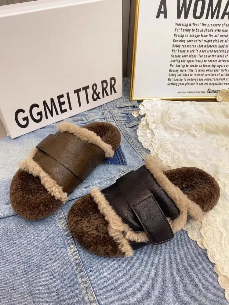 2024年新款网红平底小众羊羔毛女拖鞋时尚百搭外穿露趾一字毛毛拖
