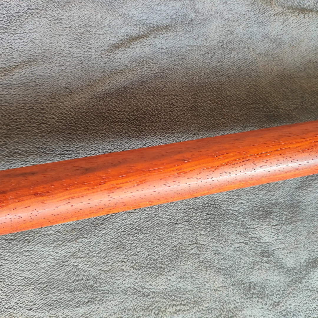 邵氏紫檀红花梨料长125厘米直径3.2厘米