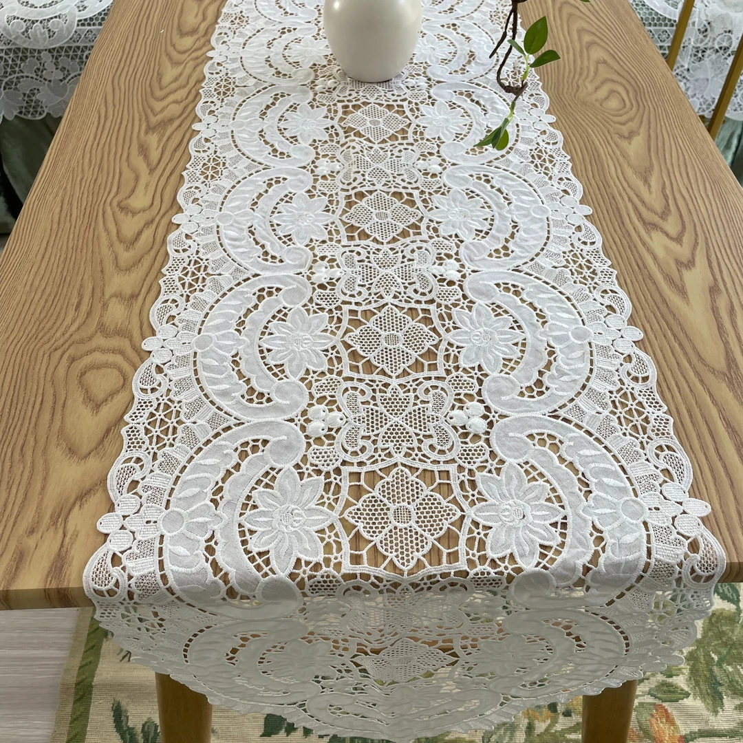 5801-14丝光线(40*220cm长方）白色水溶镂空竹节麻贴布桌旗