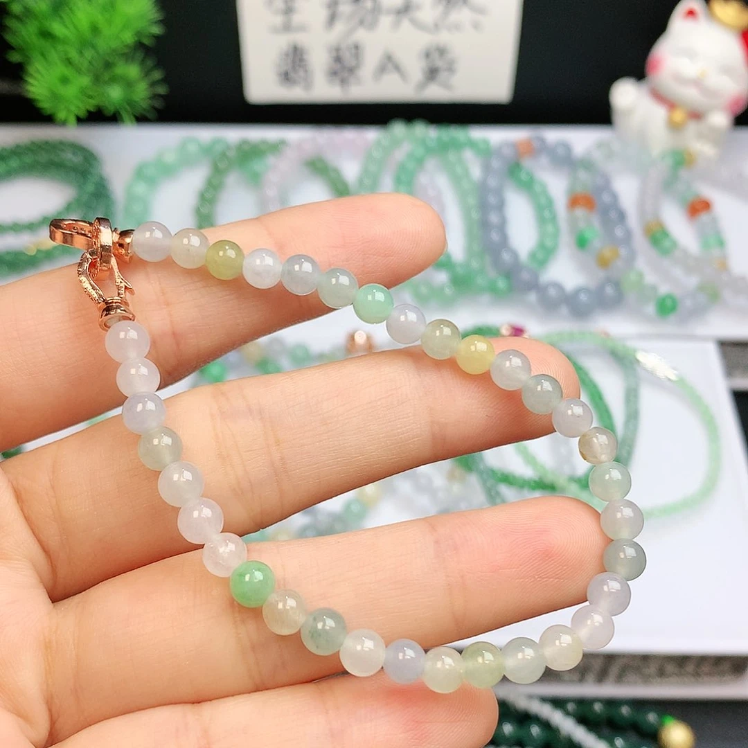 翡翠颈饰未镶嵌珠串