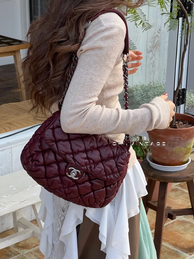 95新 Chanel/香奈儿 8255 酒红银扣羊皮泡芙云朵单肩包中号08-09