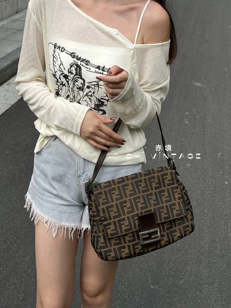 95新 FENDI/芬迪 1192 银扣老花大法棍