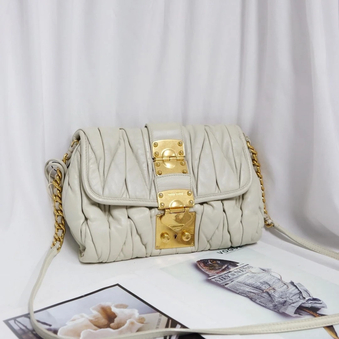 95新 MIU MIU/缪缪 1193 「特惠品」白金褶皱元宝单肩包