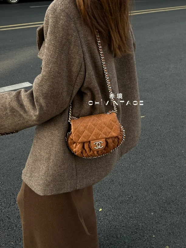 95新 Chanel/香奈儿 0150 棕色滚边元宝斜挎mini16-17