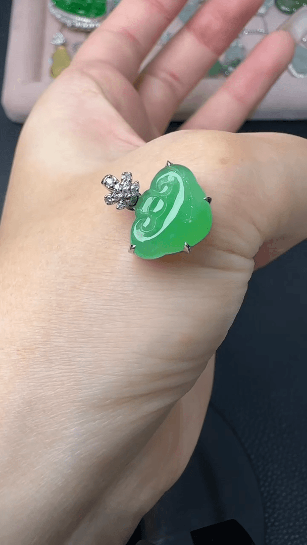 【闪购商品】翡翠吊坠(不含链)18K金镶嵌22