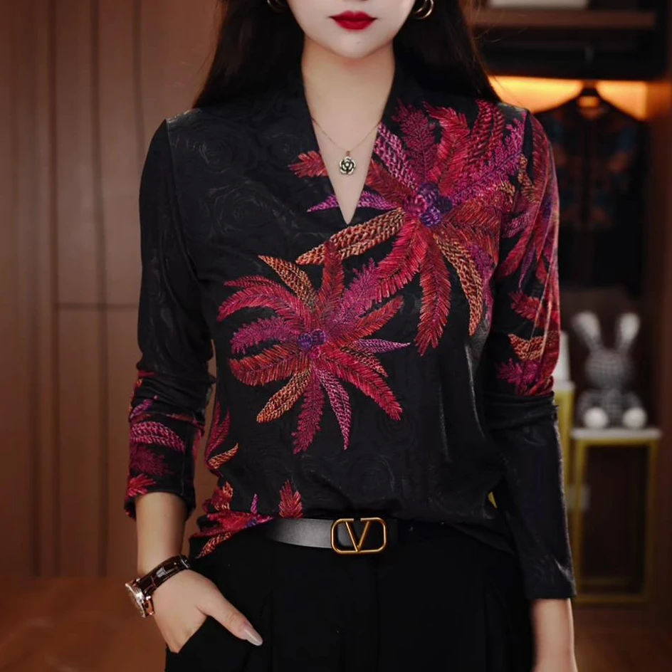 初凰 早秋新款设计感时尚百搭洋气显瘦显白减龄气质轻奢女上衣