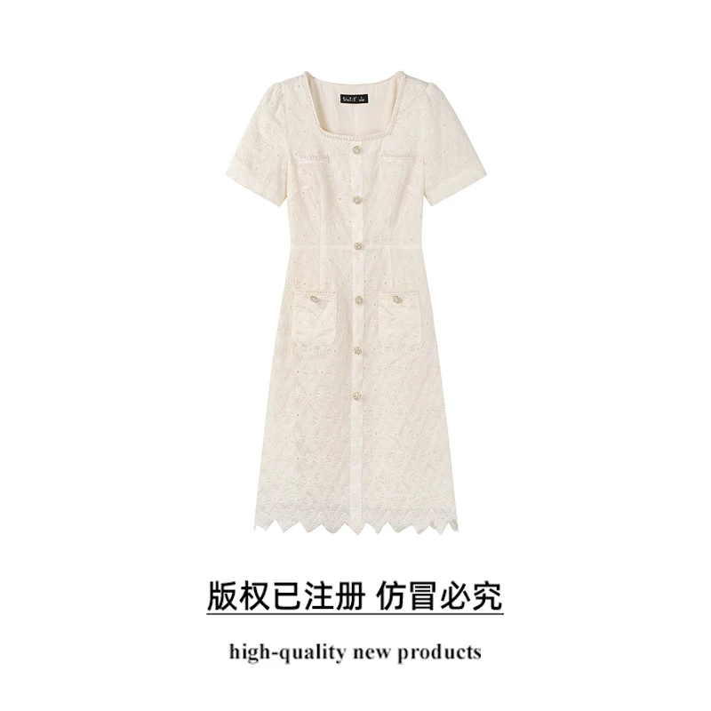 【知否知否】2025夏季新款绣花裙子胖妹妹气质方领连衣裙