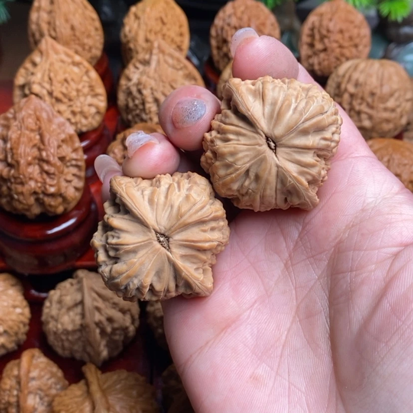 【闪购商品】文玩核桃把件杨*咚310