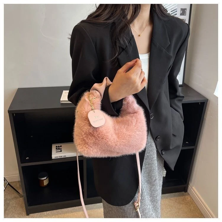 高级感毛绒新款手提包百搭小众秋冬百搭时尚斜挎包女网红洋气休闲