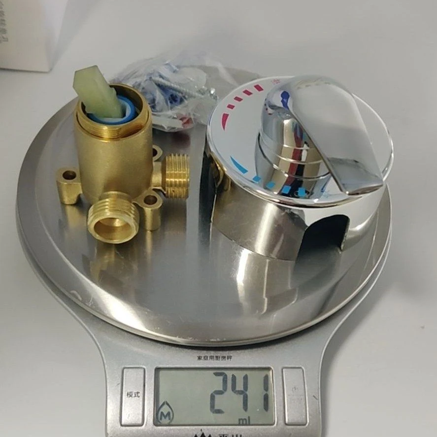 铜体混水器1个铜体混水器1个