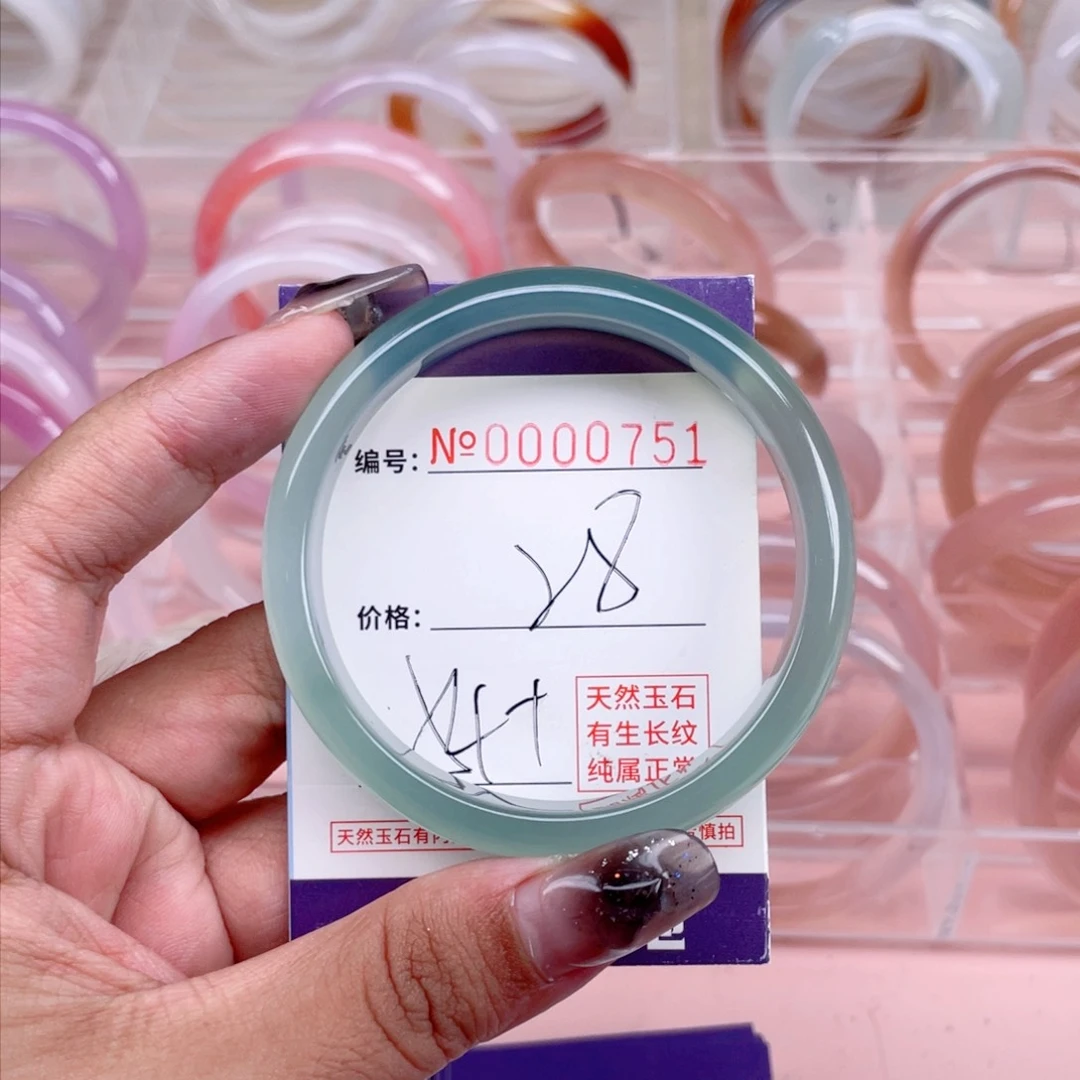 玛瑙/玉髓手镯未镶嵌751