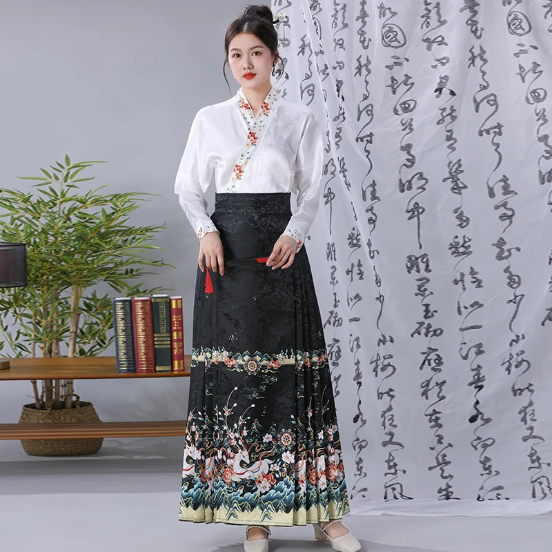 原创正品汉服马面裙飞机袖一片式鹿神马面裙半身裙日常汉服女新款