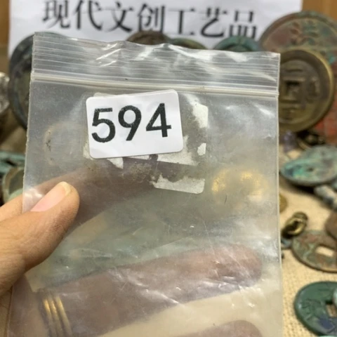 铜刘****班现代文创工艺品