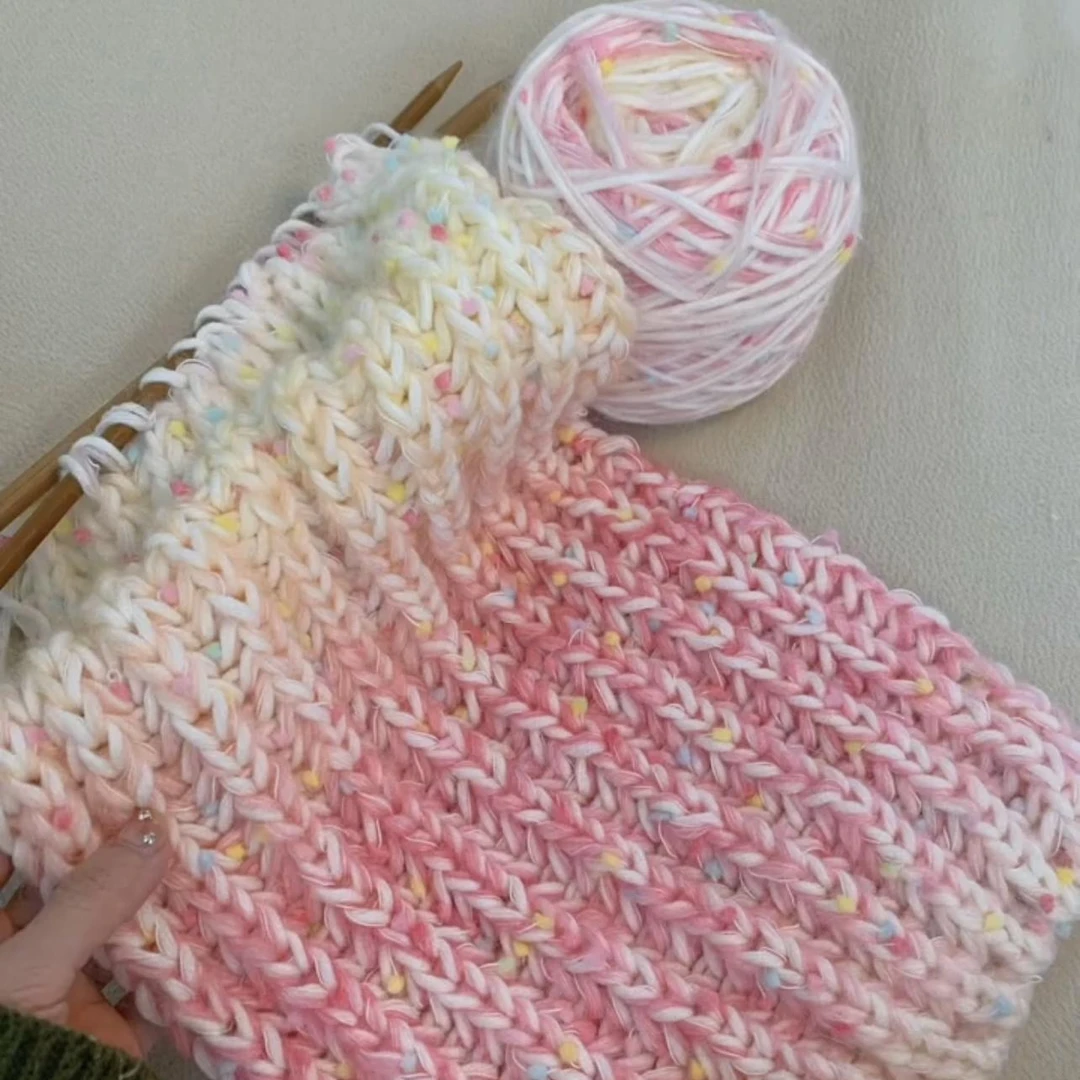 【爱宝】秋冬手工渐变混线豆豆彩虹糖编织围巾材料包百搭毛线送女友