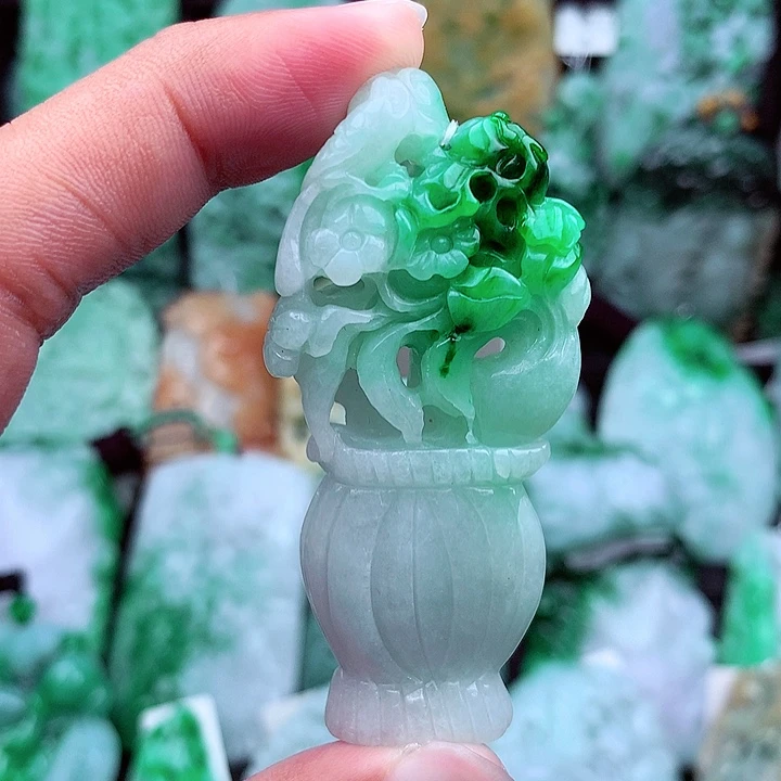 【闪购商品】翡翠吊坠(不含链)未镶嵌