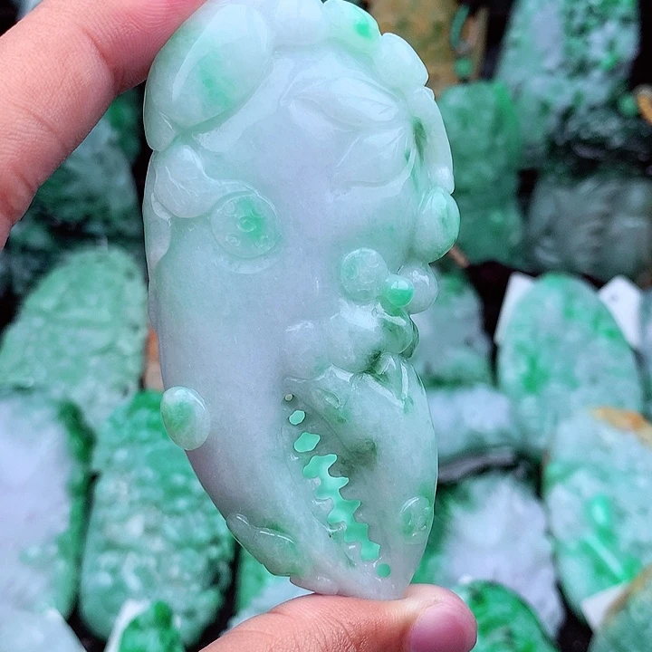 【闪购商品】翡翠吊坠(不含链)未镶嵌