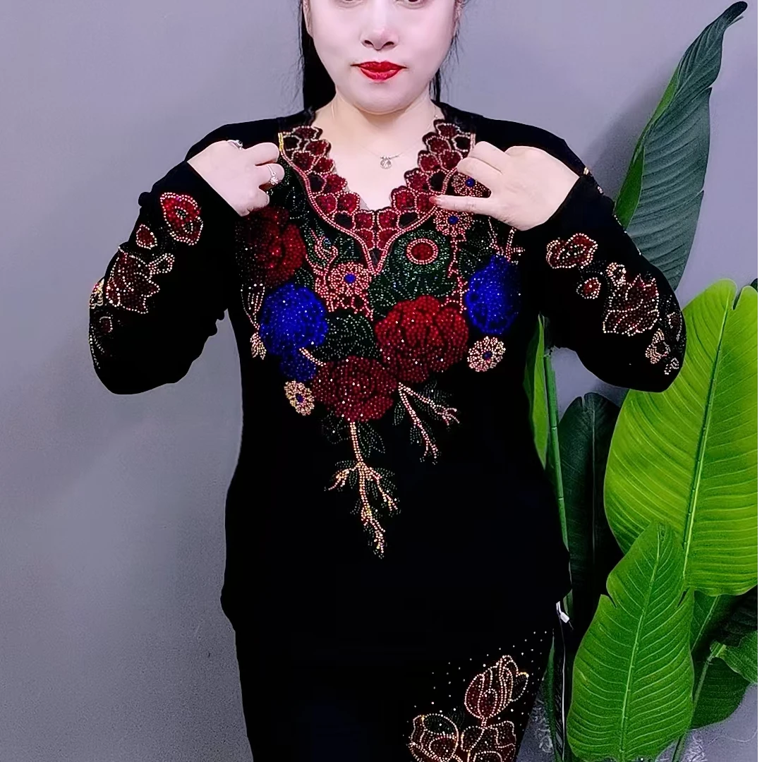 秋冬款绣花甜美遮肉高档气质打底重工大码弹力显瘦百搭洋气长袖