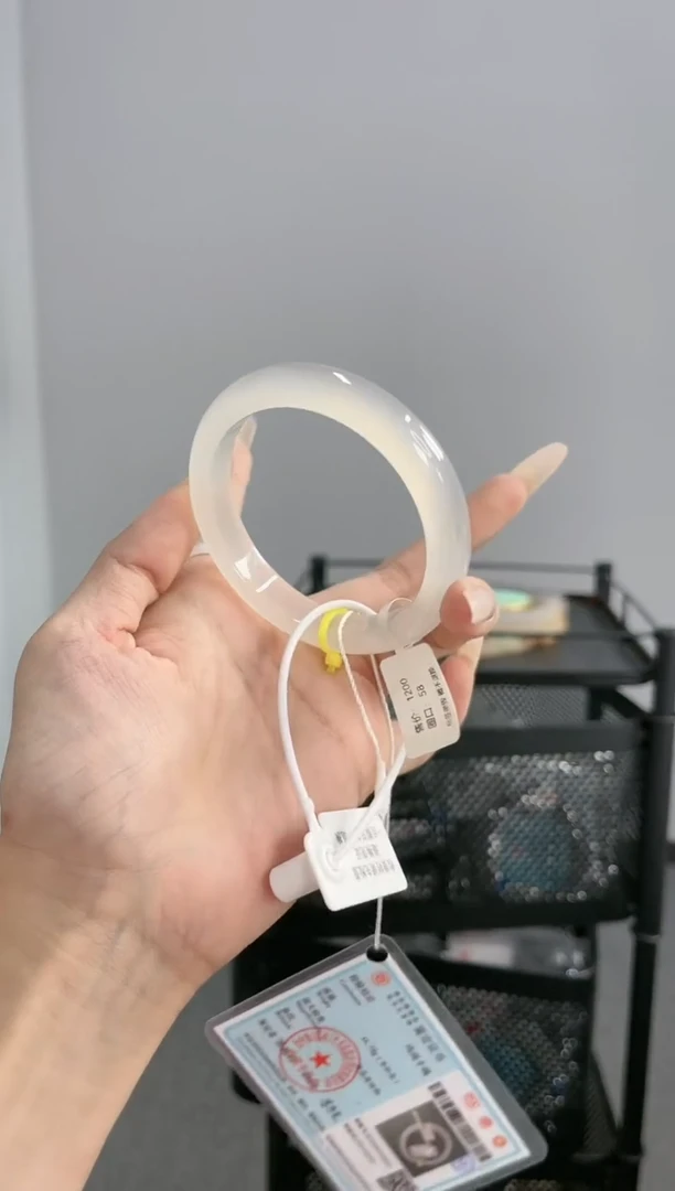 【闪购商品】玛瑙/玉髓手镯未镶嵌58圈