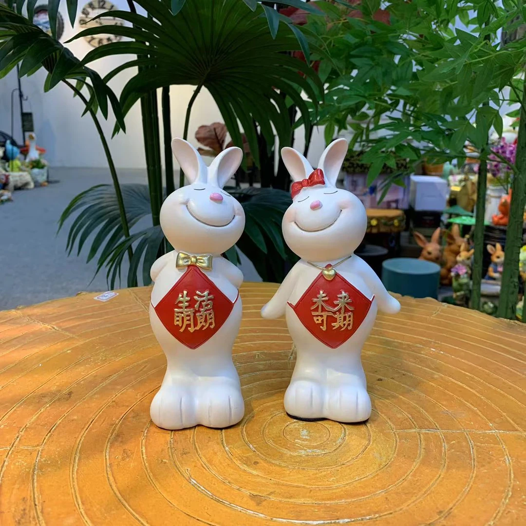 肚兜兔子两个摆件