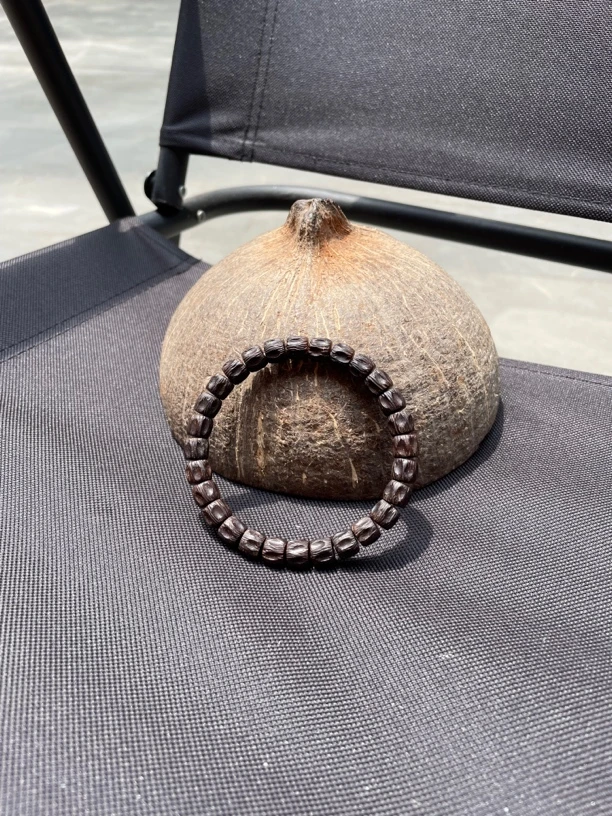 原生态椰蒂:8×7拉丝百香28颗，保真天然无闷染