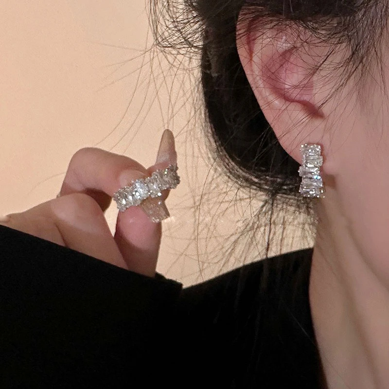 铜合金耳饰 轻奢高级感C型耳环女几何设计百搭耳饰a-105