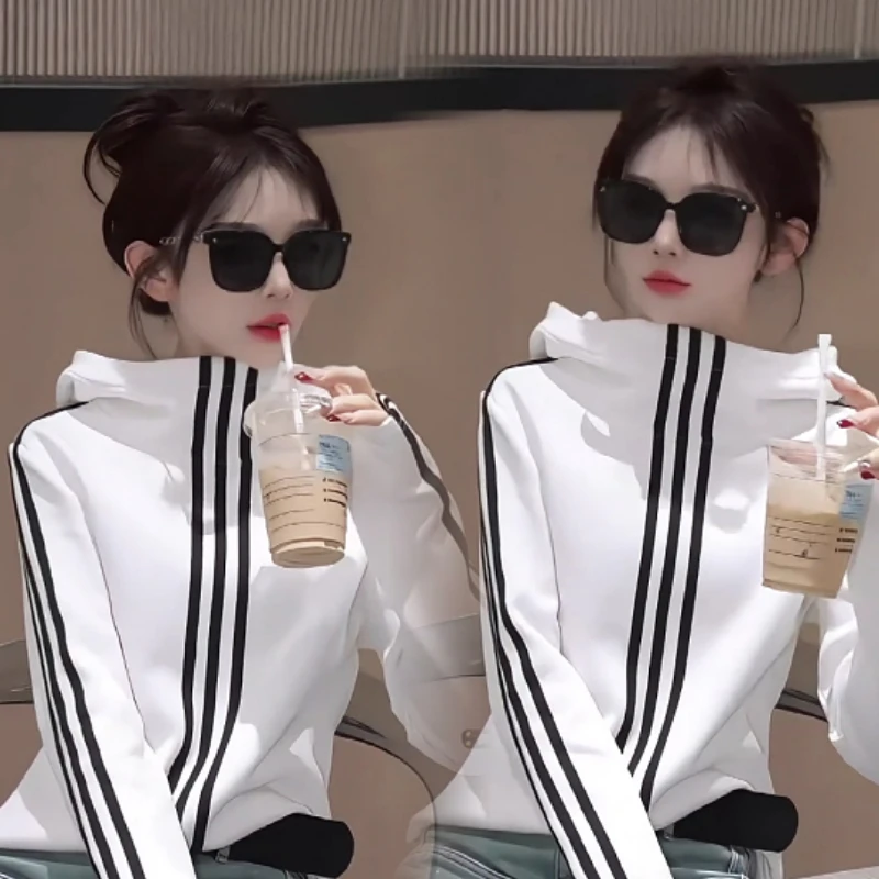 韩版三条杠长袖连帽套头卫衣女秋季洋气时尚百搭显瘦内搭上衣女装