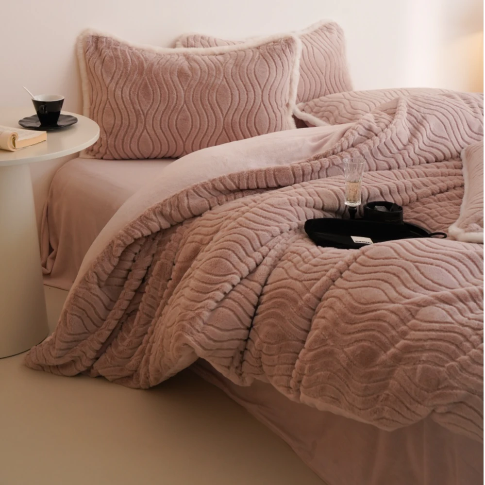 莉姐-【安哥拉】A类加厚高克重濑兔绒简约风牛奶绒四件套保暖套件