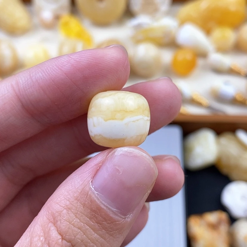 【闪购商品】琥珀裸石未镶嵌14