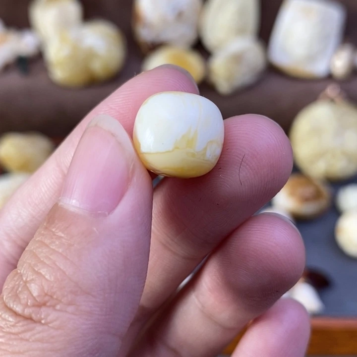 琥珀裸石未镶嵌13焦皮老邢s74