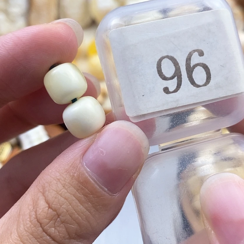 【闪购商品】琥珀裸石未镶嵌9