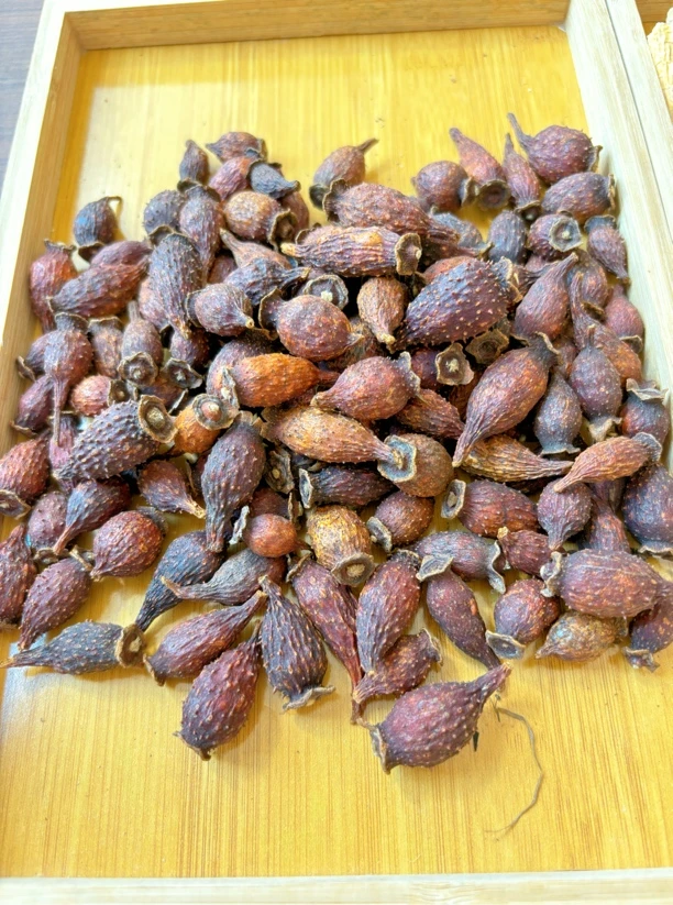 自然晒干深山金樱子泡酒煮水