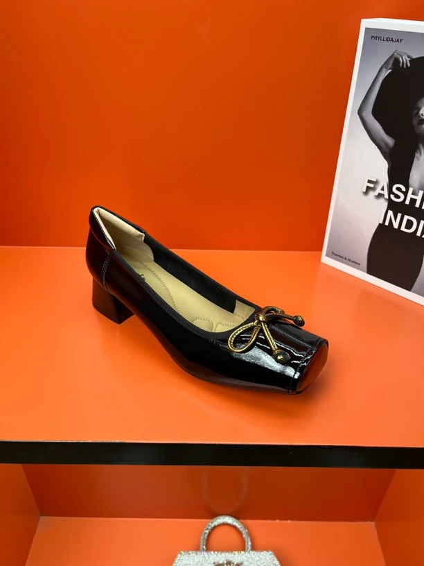 4685 晚晚风方头复古粗跟马丽珍女鞋