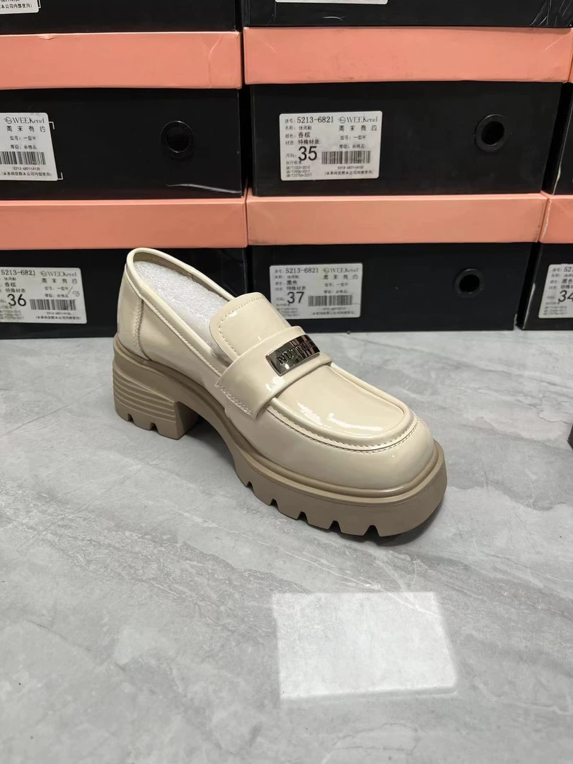 1207  厚底粗跟白色乐福鞋