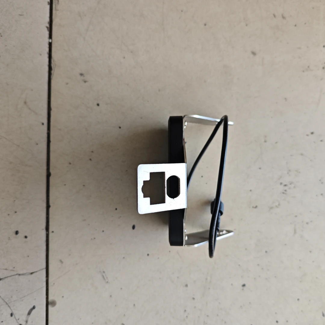 新款212八路开关汽车面板支架