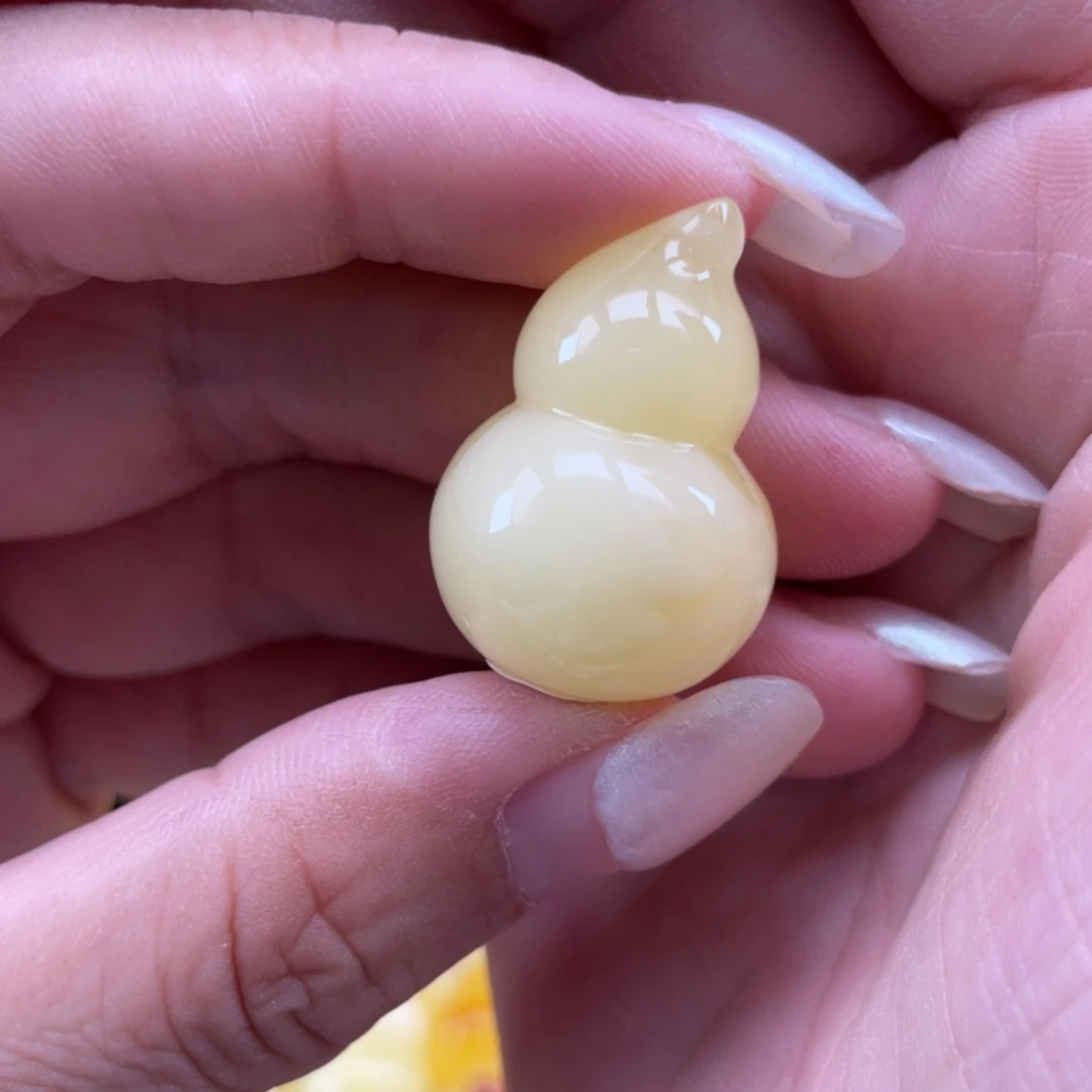 【闪购商品】琥珀裸石未镶嵌蜜蜡