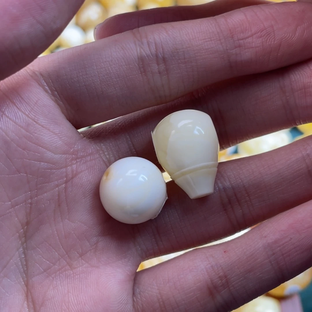 【闪购商品】琥珀裸石未镶嵌雲*