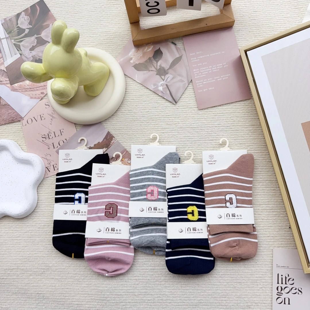 L6112-20 五双女袜休闲简约中筒袜