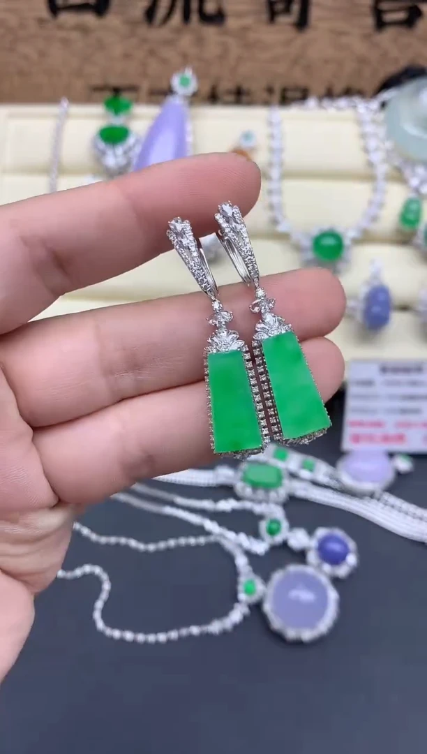 【闪购商品】翡翠耳饰18K金镶嵌768-多人