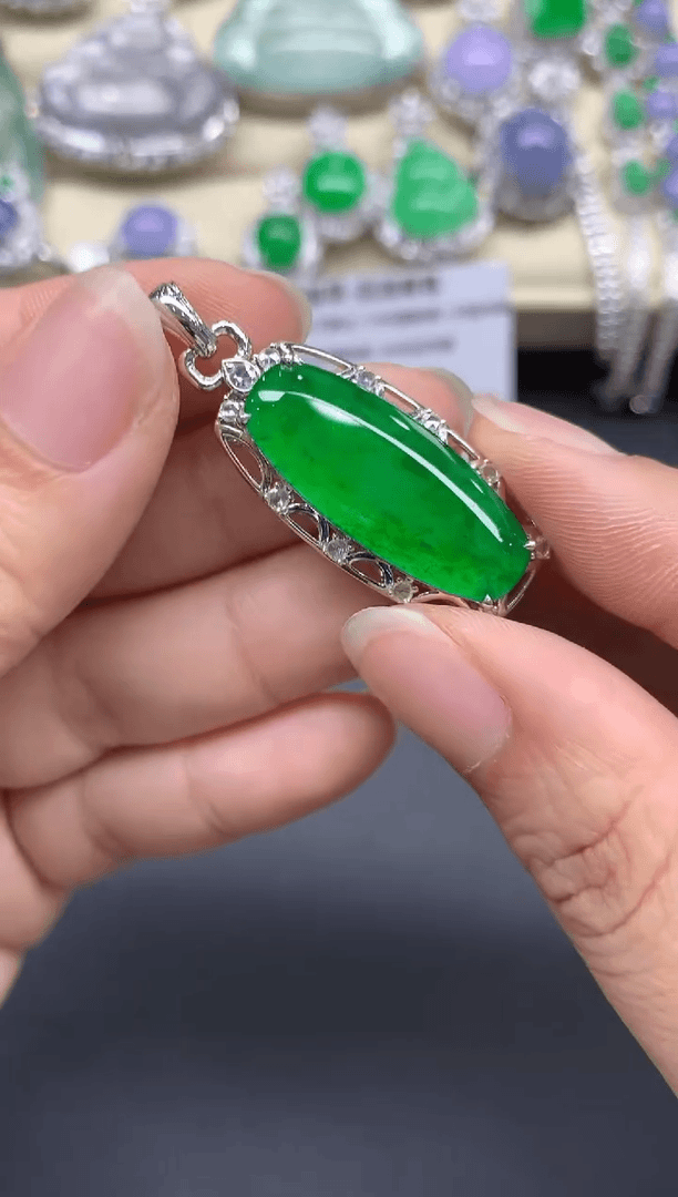 【闪购商品】翡翠颈饰18K金镶嵌577-多人