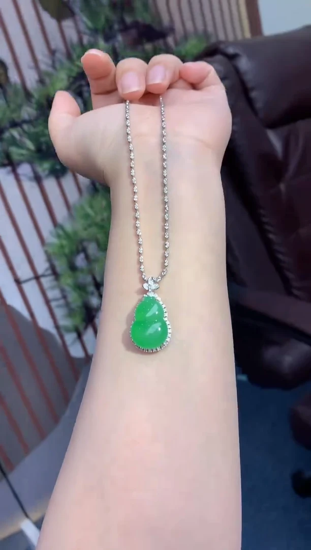 【闪购商品】翡翠吊坠(不含链)18K金镶嵌339-中国好珍宝
