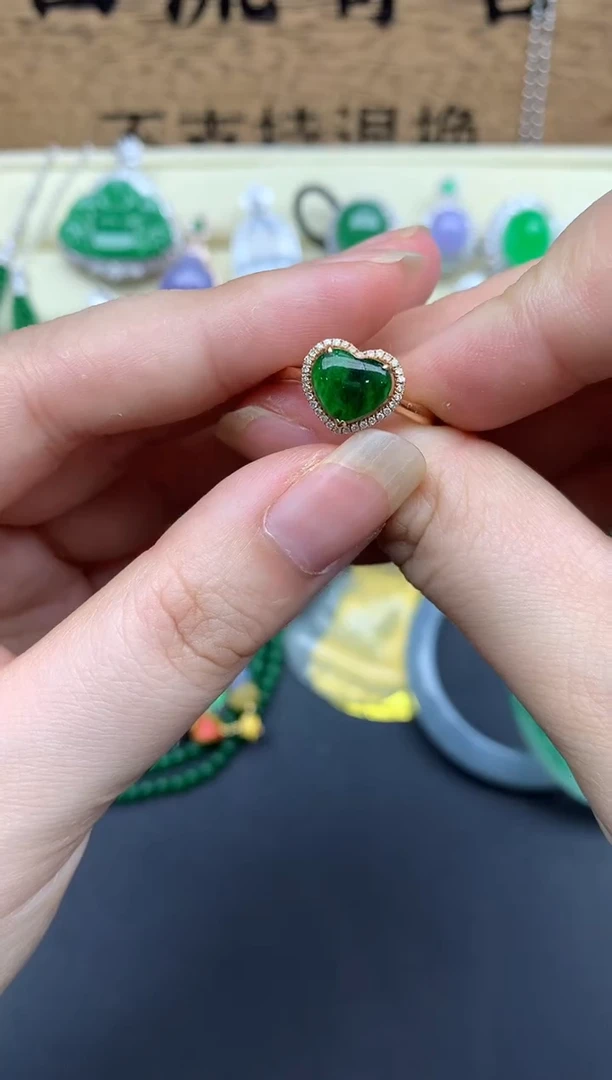 【闪购商品】翡翠戒指18K金镶嵌244-多人