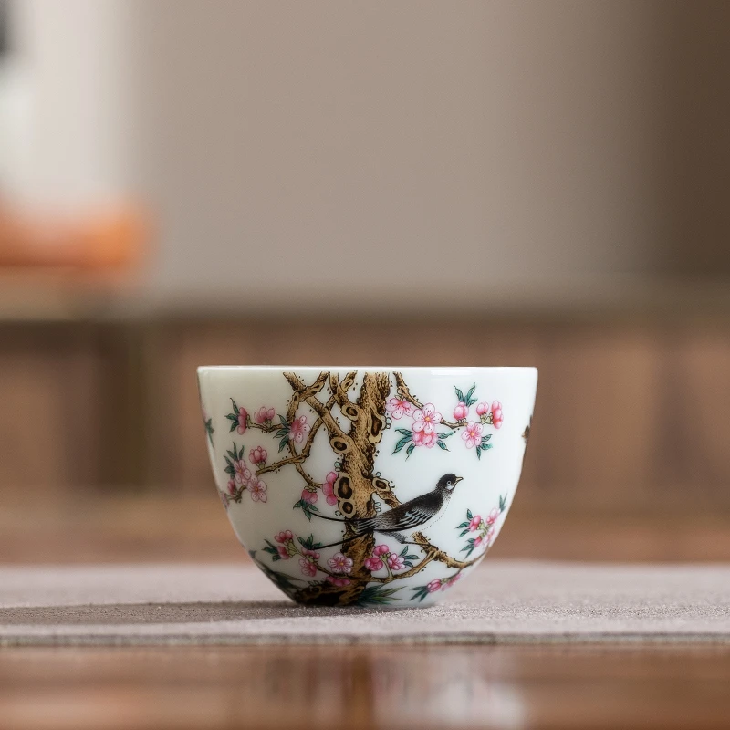 【四祥斋直播】粉彩杏仁春燕主人杯 手工手绘景德镇茶具