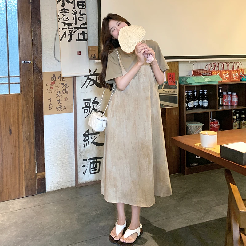卡其色设计感假两件吊带连衣裙夏2025裙子法式慵懒风T恤气质长裙