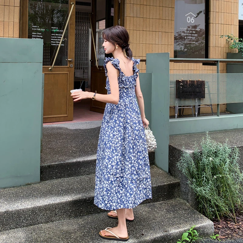 蓝色气质飞飞袖吊带连衣裙高腰女法式温柔风减龄少女感显瘦收腰裙